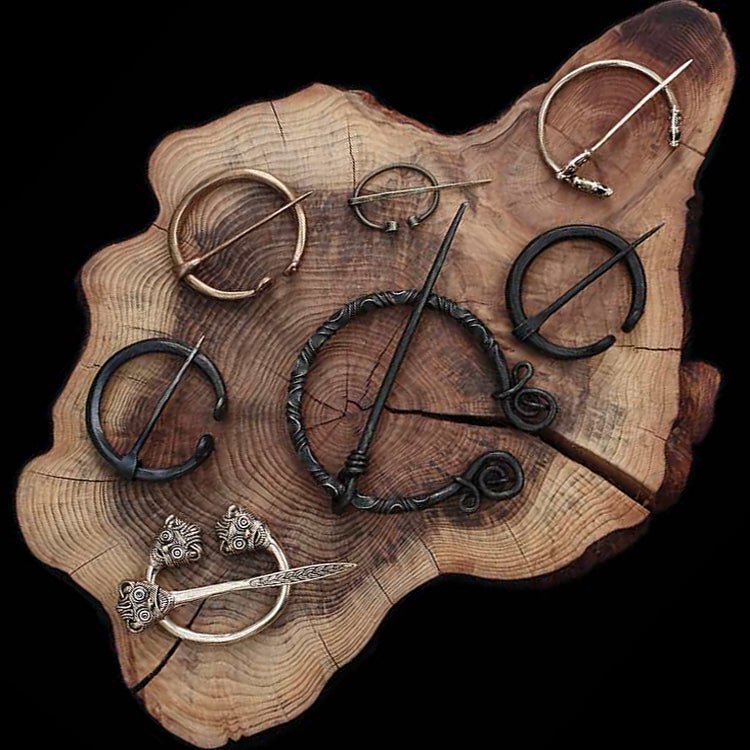 Viking Cloak Pins - Viking Dragon / Jelling Dragon
