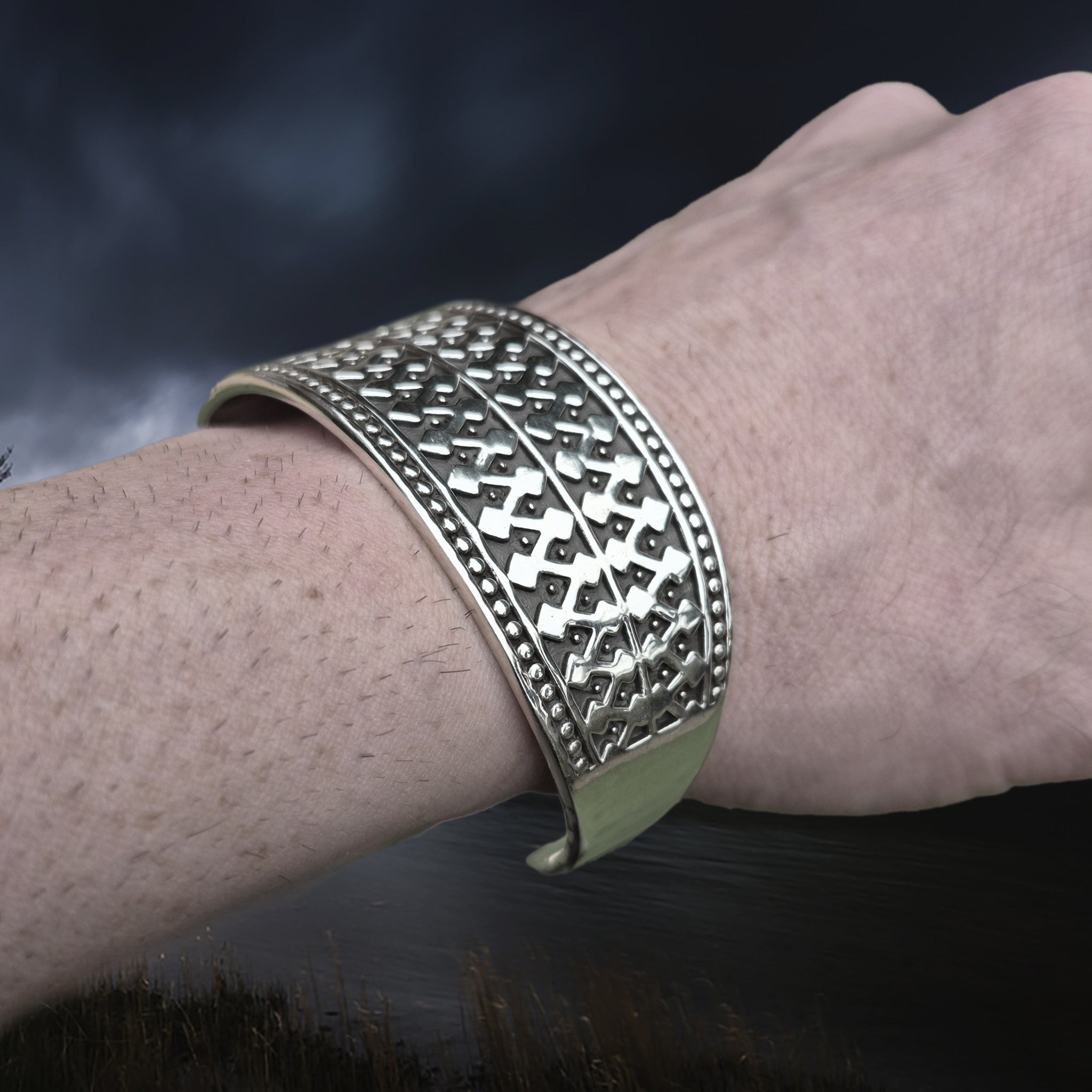 Silver Viking Bracelet / Arm Ring Replica From Anglesey with 1 Dot Design on Wrist - Side View