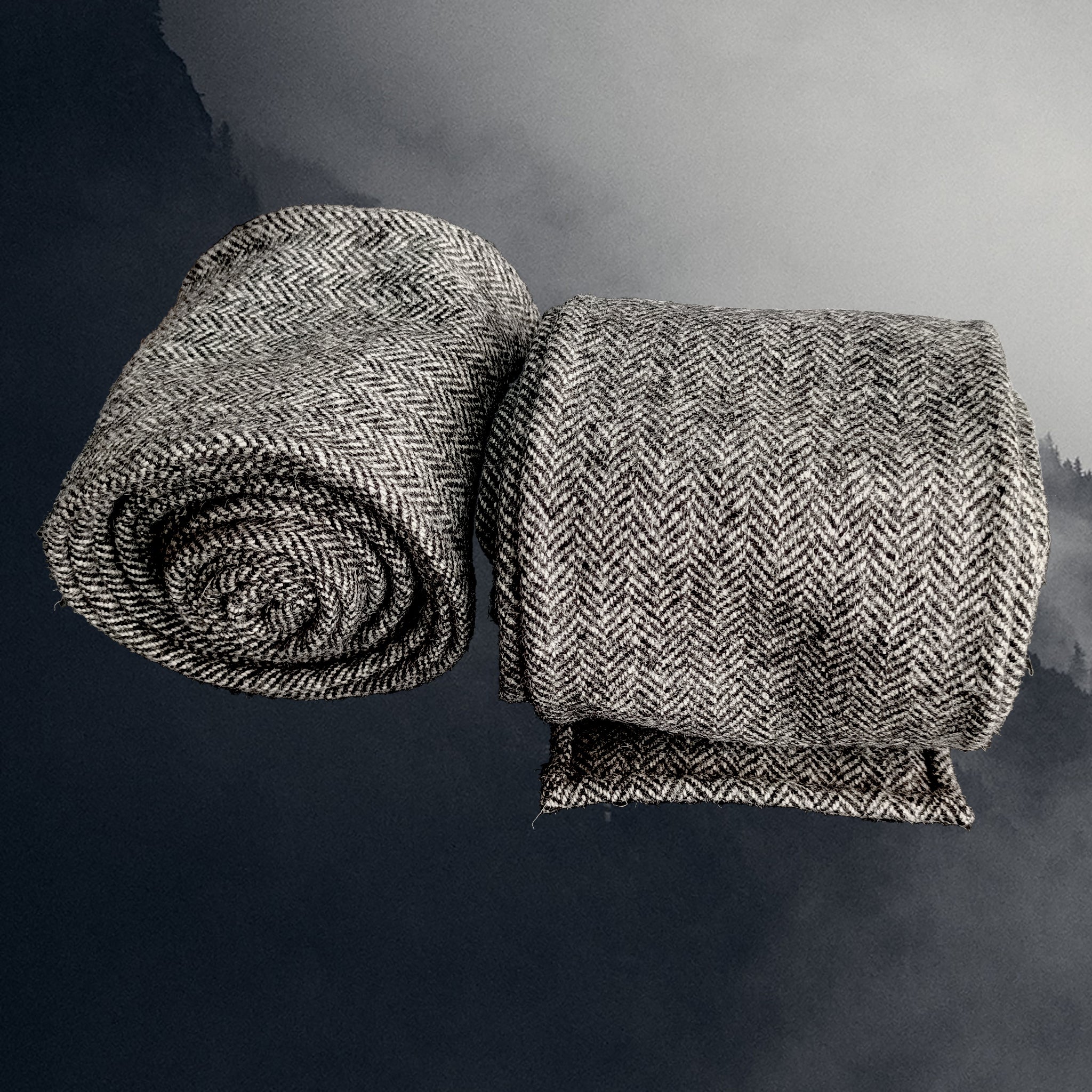 100% Wool Replica Viking Leg Wrap / Winingas in Bi-Colour Herringbone Weave - Front & Side