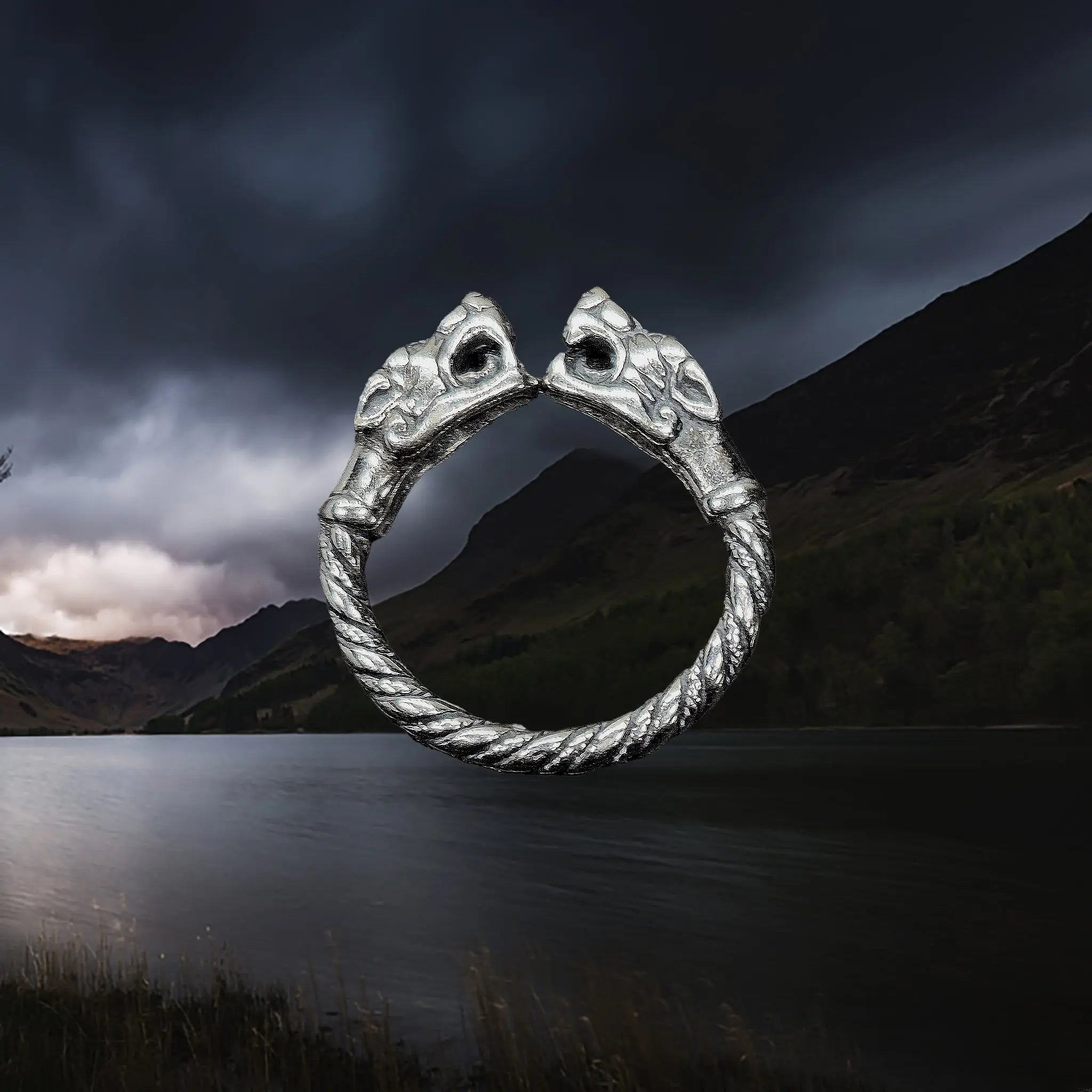 Silver Twisted Ferocious Wolves Ring - Small Size