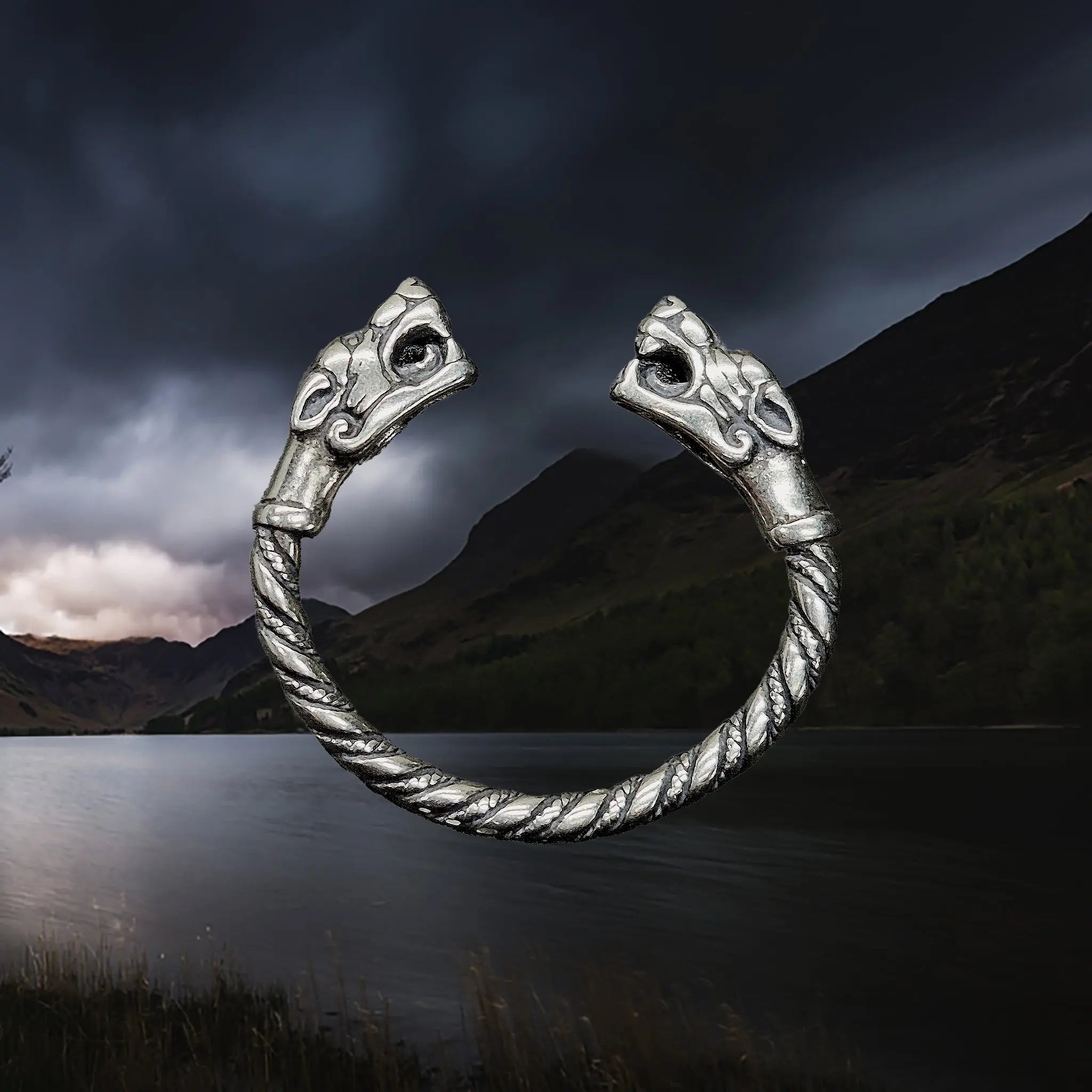 Silver Twisted Ferocious Wolves Ring - XL Size
