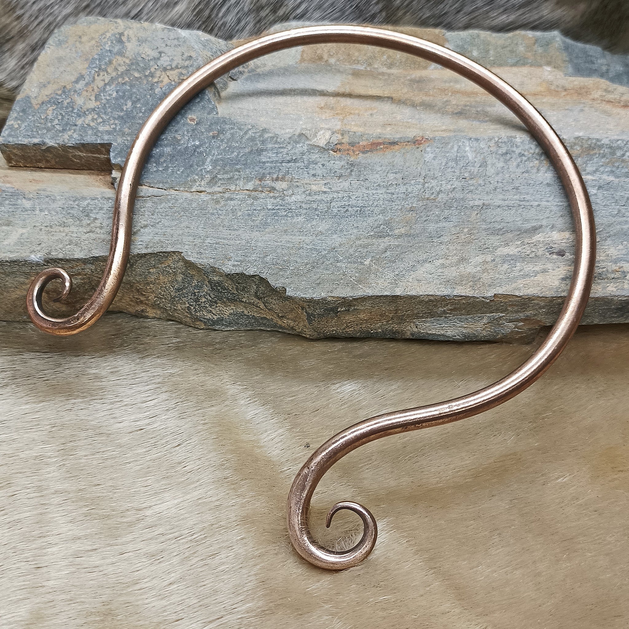 Hand-Forged Replica Viking Neck Torc in Solid Bronze - Medium
