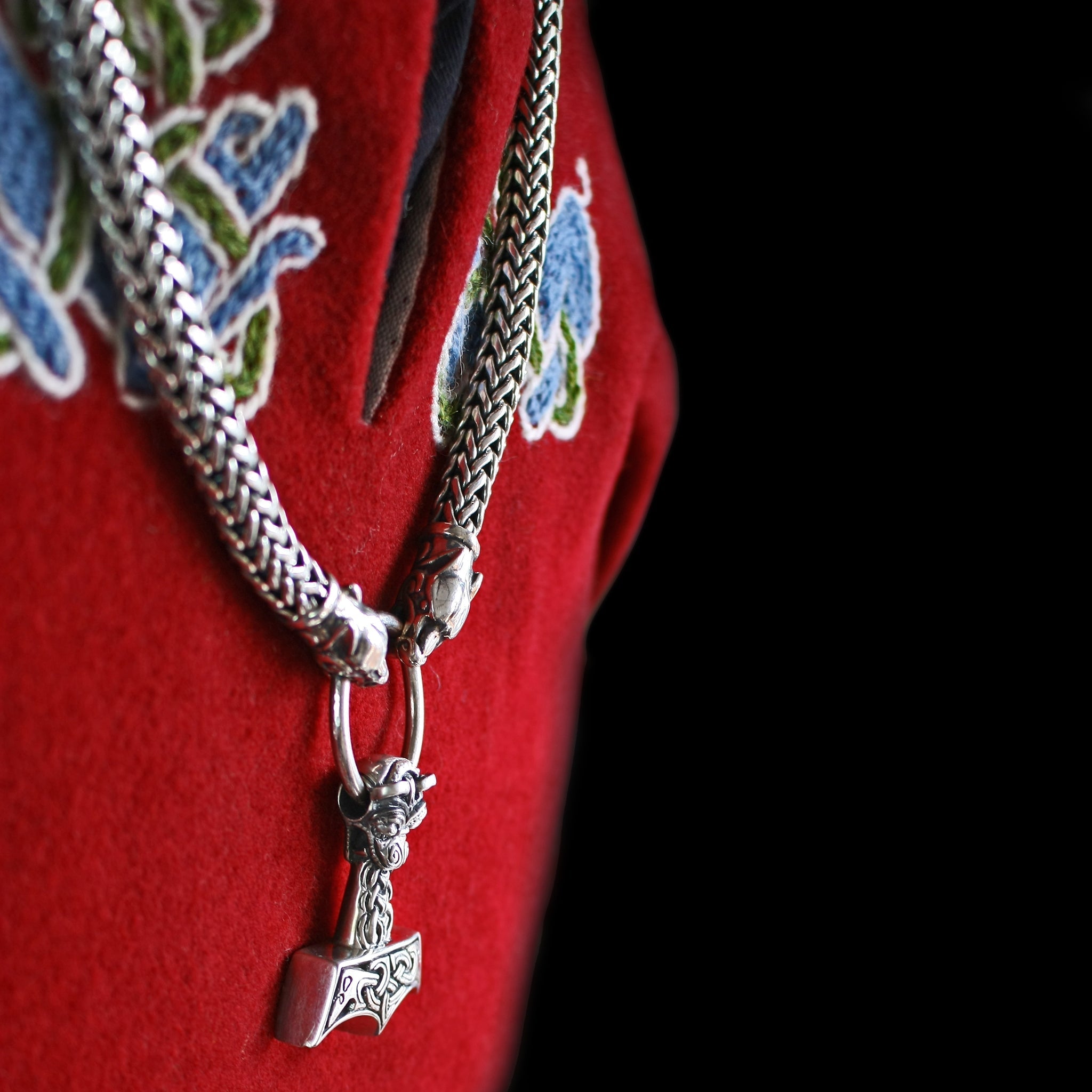 8mm Thick Silver Snake Chain Thor's Hammer Necklace with Ferocious Wolf Heads & Large Ferocious Thor's Hammer Pendant Side View - Viking Jewelry