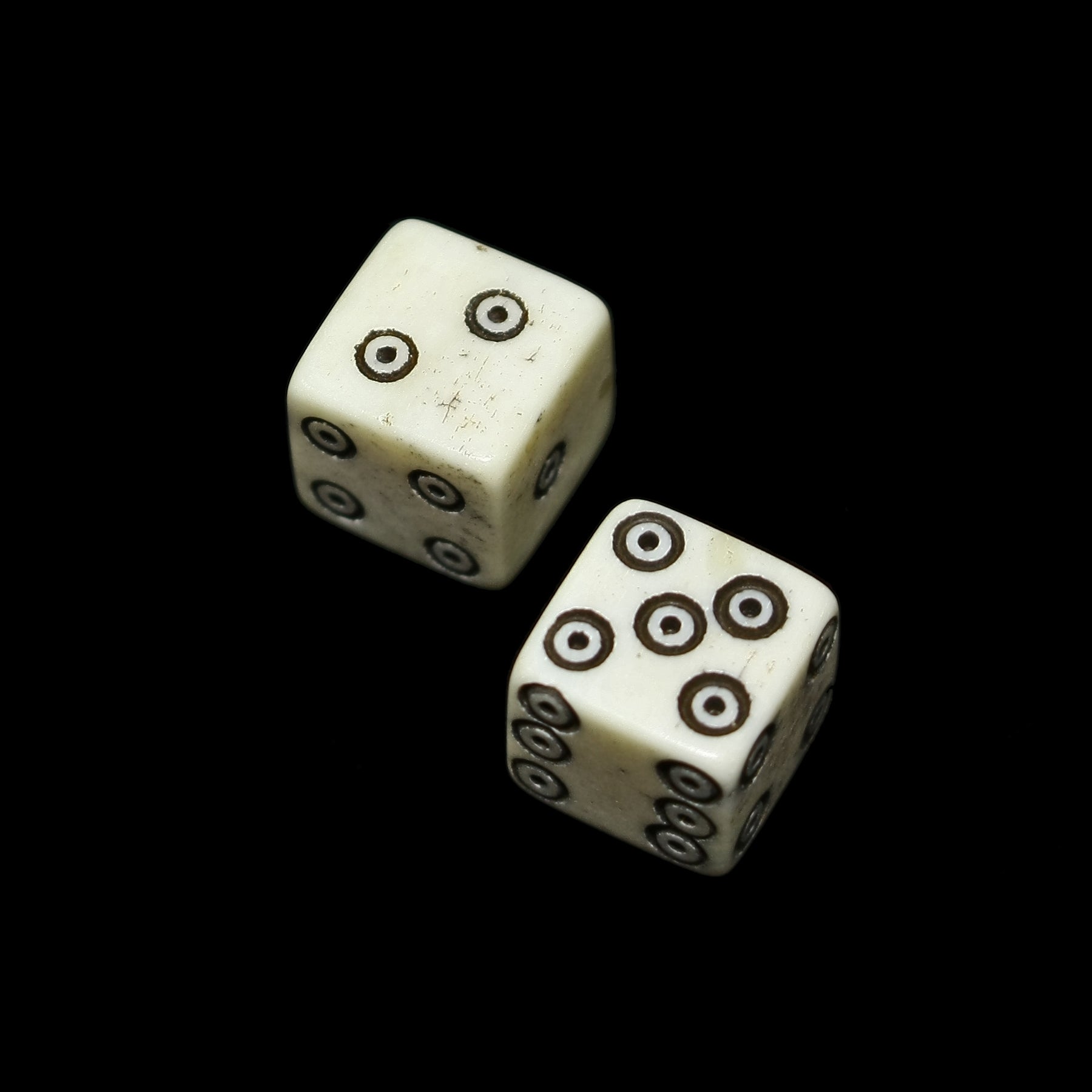 Medium Bone Dice With Dot and Rings Marks x 2