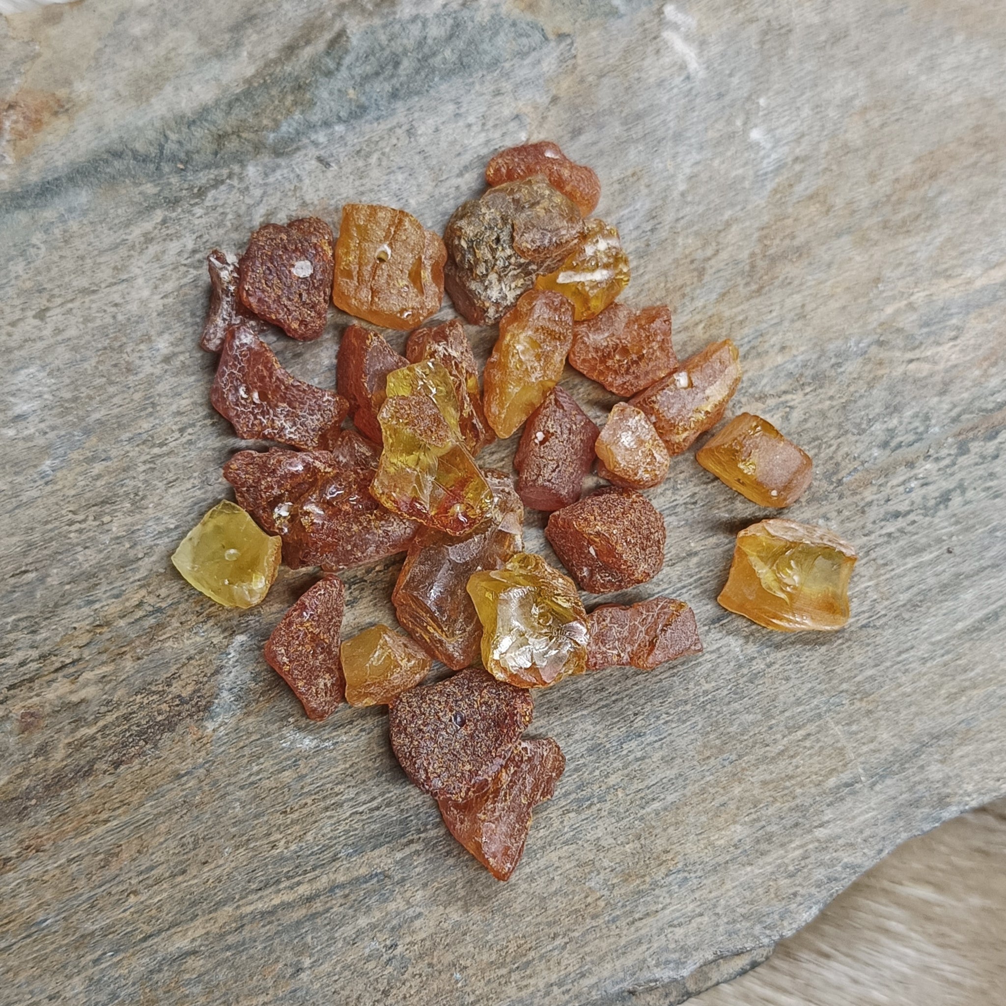 Raw Amber Chips with Drilled Holes x 10g