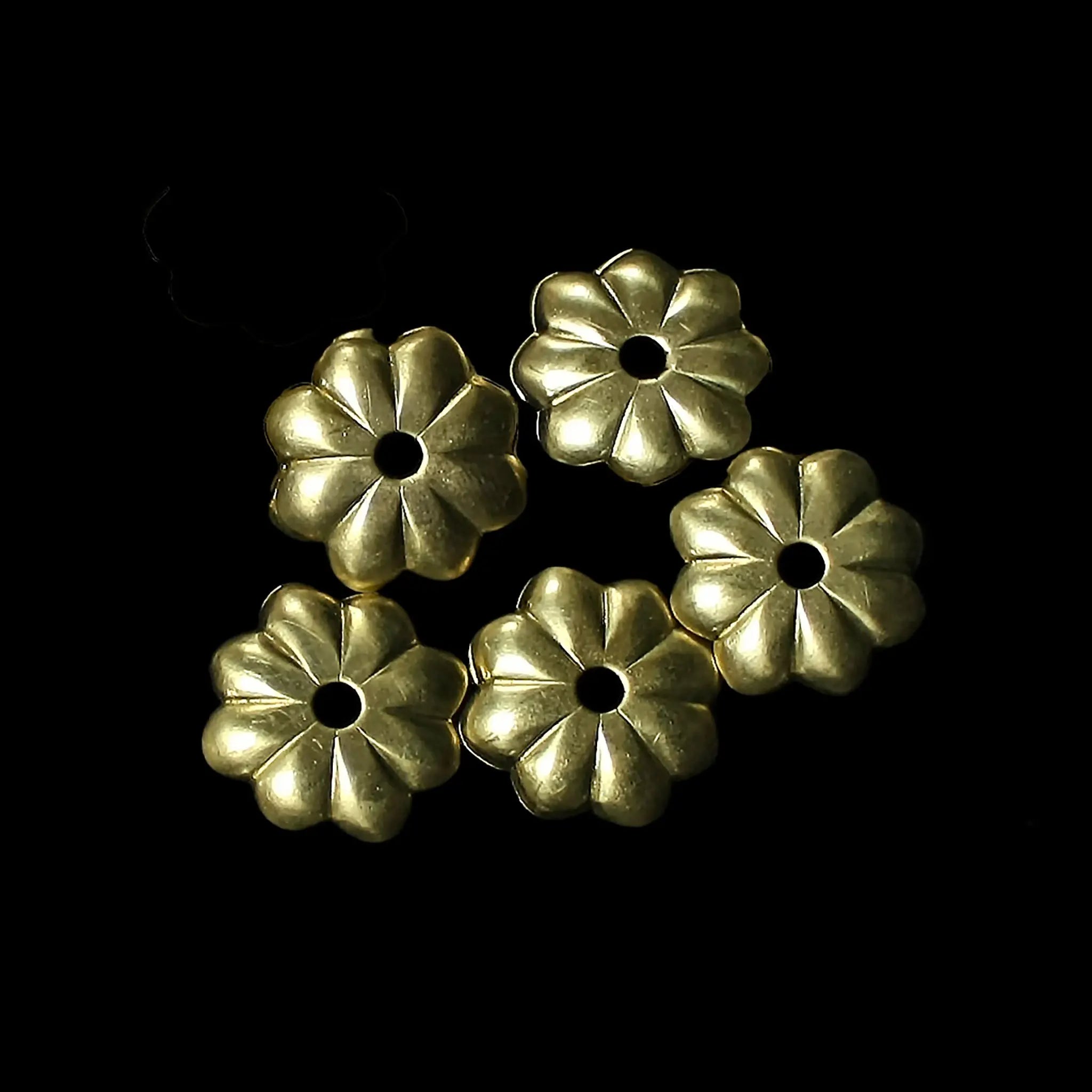 Norman Age Replica Flower Belt Mounts x 5 - Belt Fittings