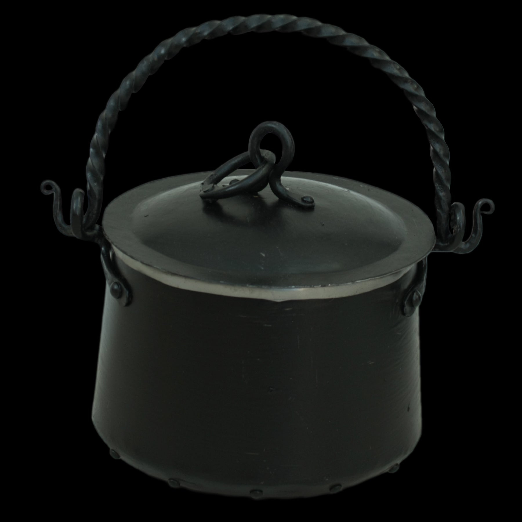 Hand-Forged Iron Cauldron - 5 Litre with Lid