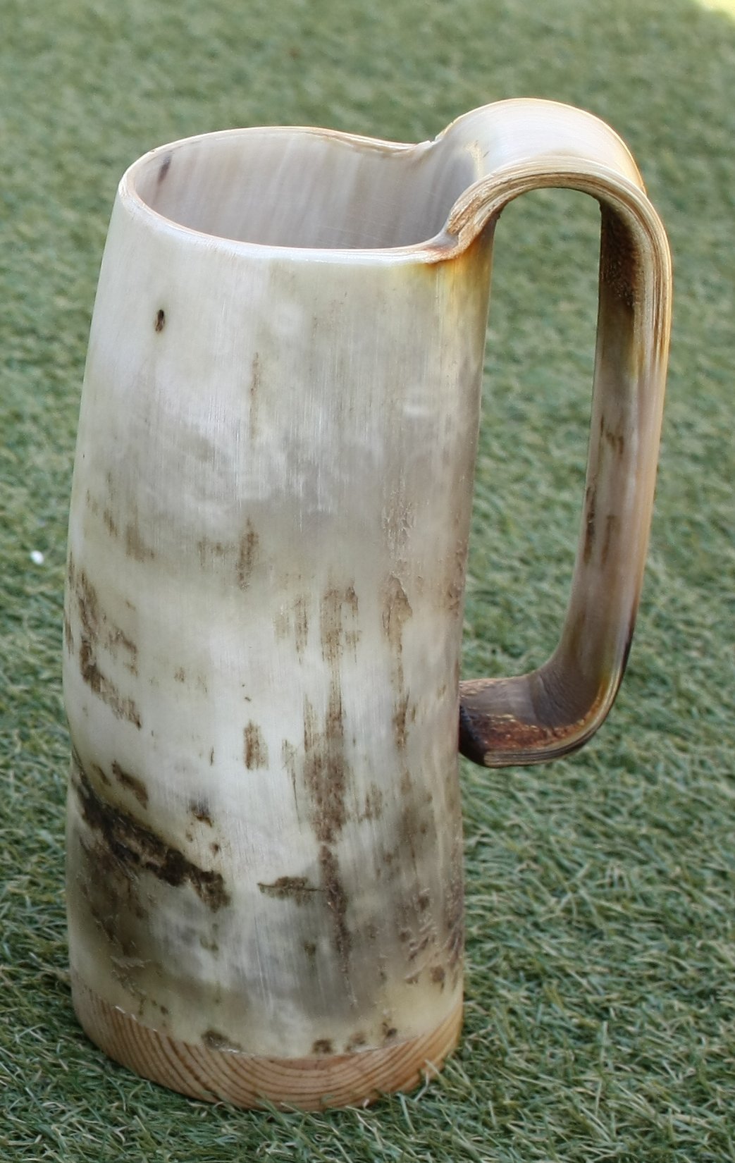 Large Rustic Game of Thrones Horn Beer Mug - Viking Feasting Supplies