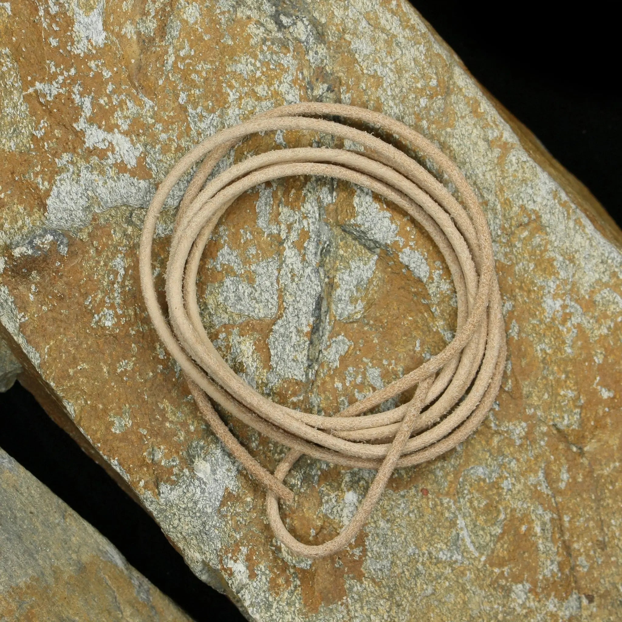 Round Leather Thong Length - 3mm Width - Natural