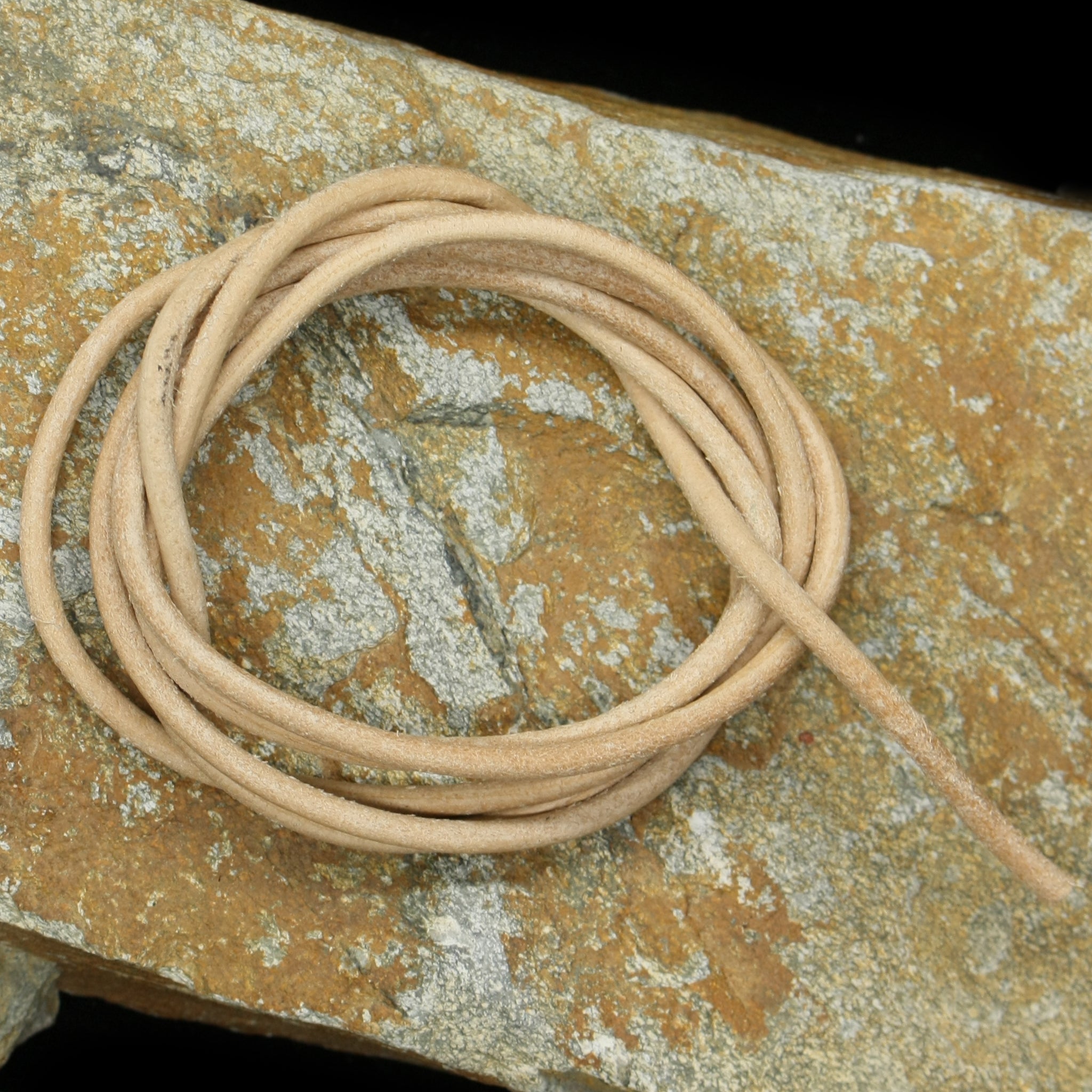 Round Leather Thong Length - 3mm Width - Natural