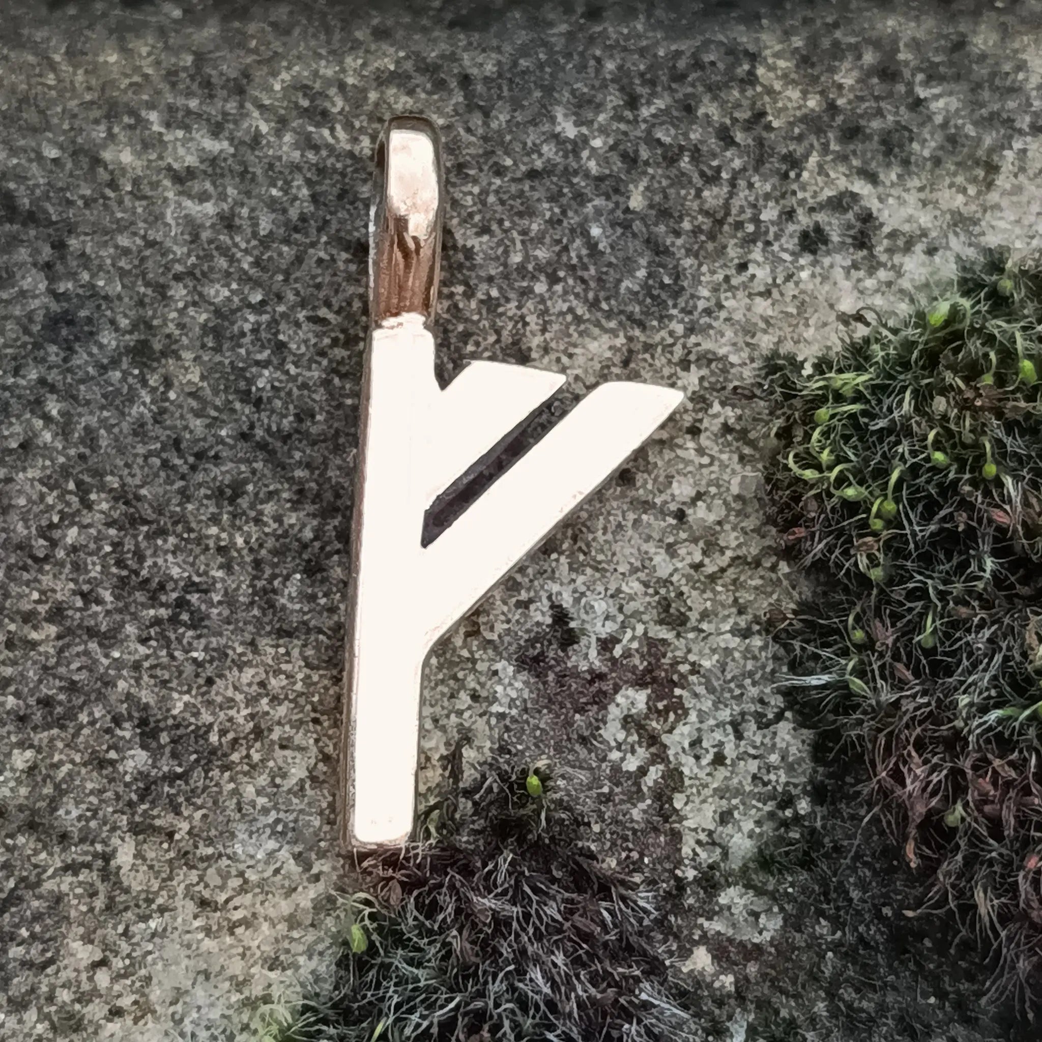 Bronze Elder Futhark Rune - Fehu (F)