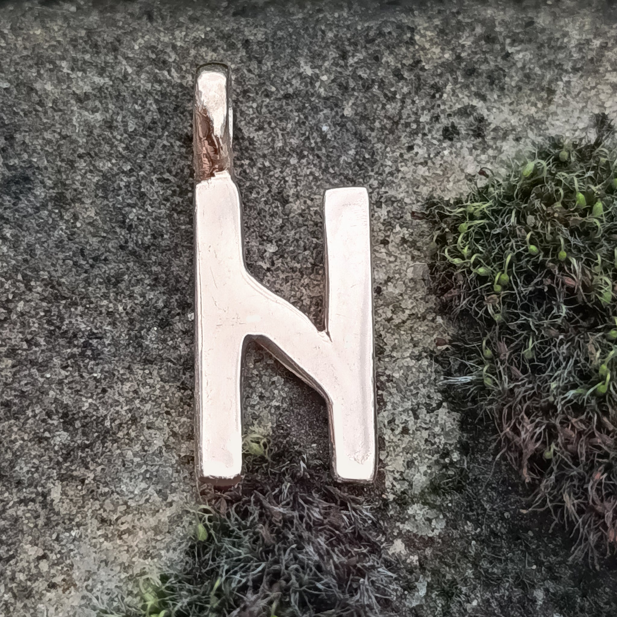 Bronze Elder Futhark Rune - Hagalaz (H)