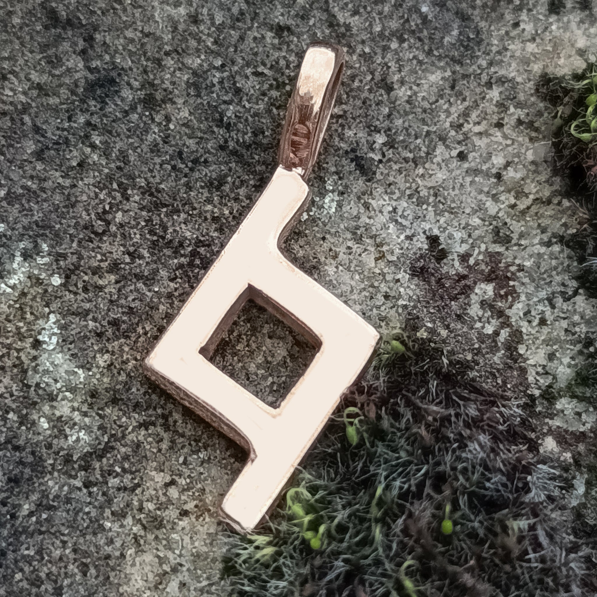 Bronze Elder Futhark Rune -  Jera (J/Y)