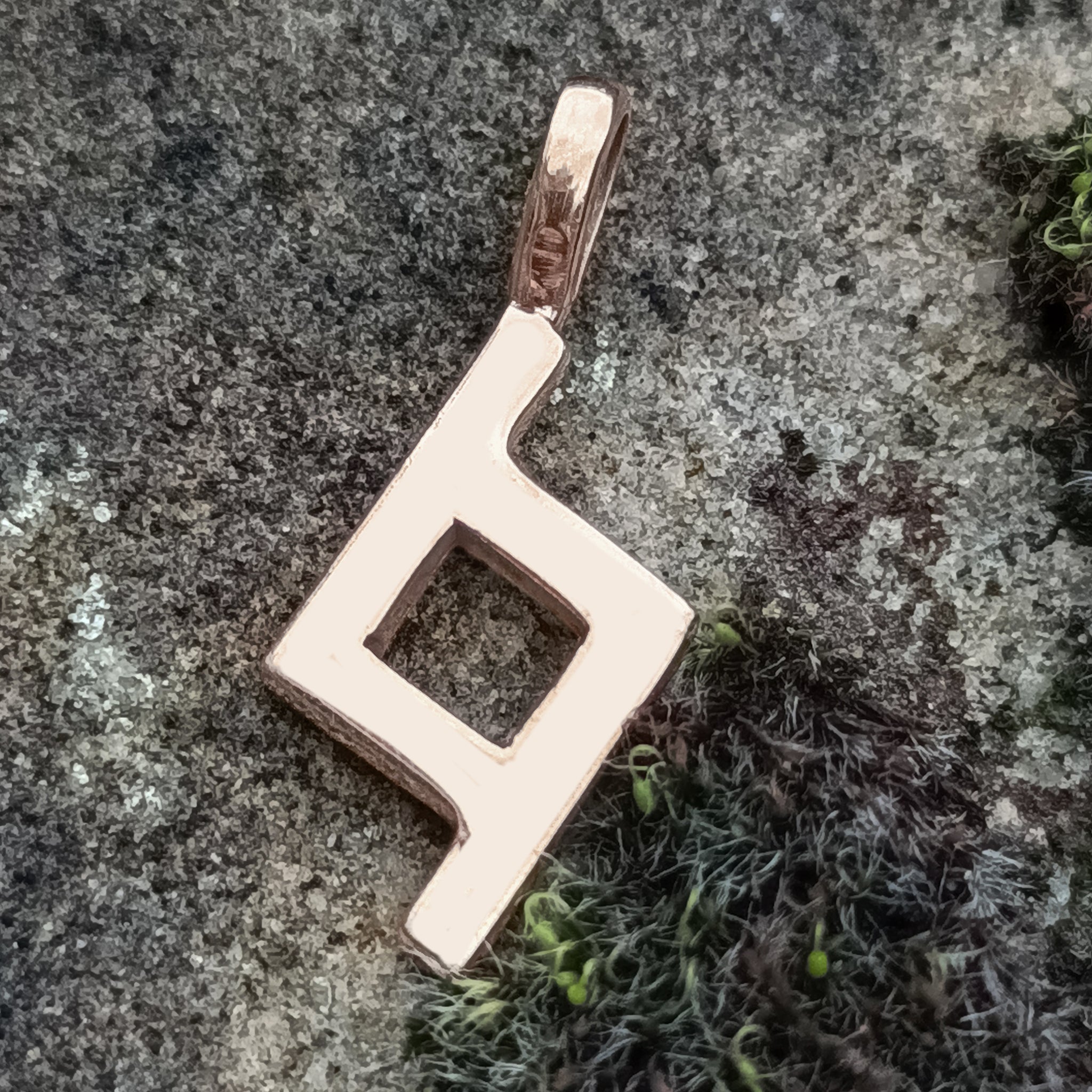 Bronze Elder Futhark Rune - Jera (J/Y)