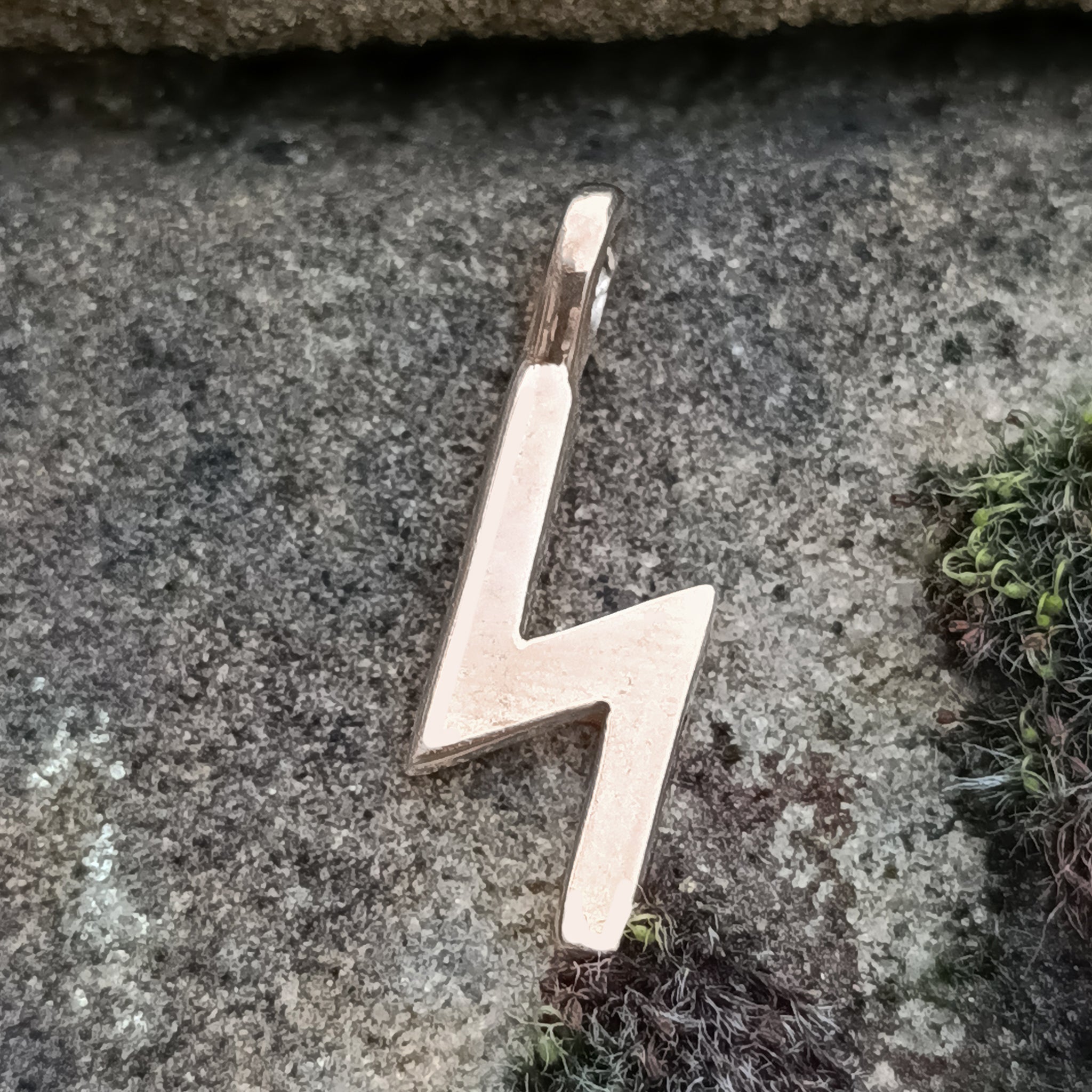 Bronze Elder Futhark Rune - Sowilo (S)