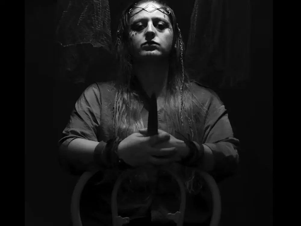 Female Viking Warriors: Facts vs Fiction   - The Viking Dragon Blog