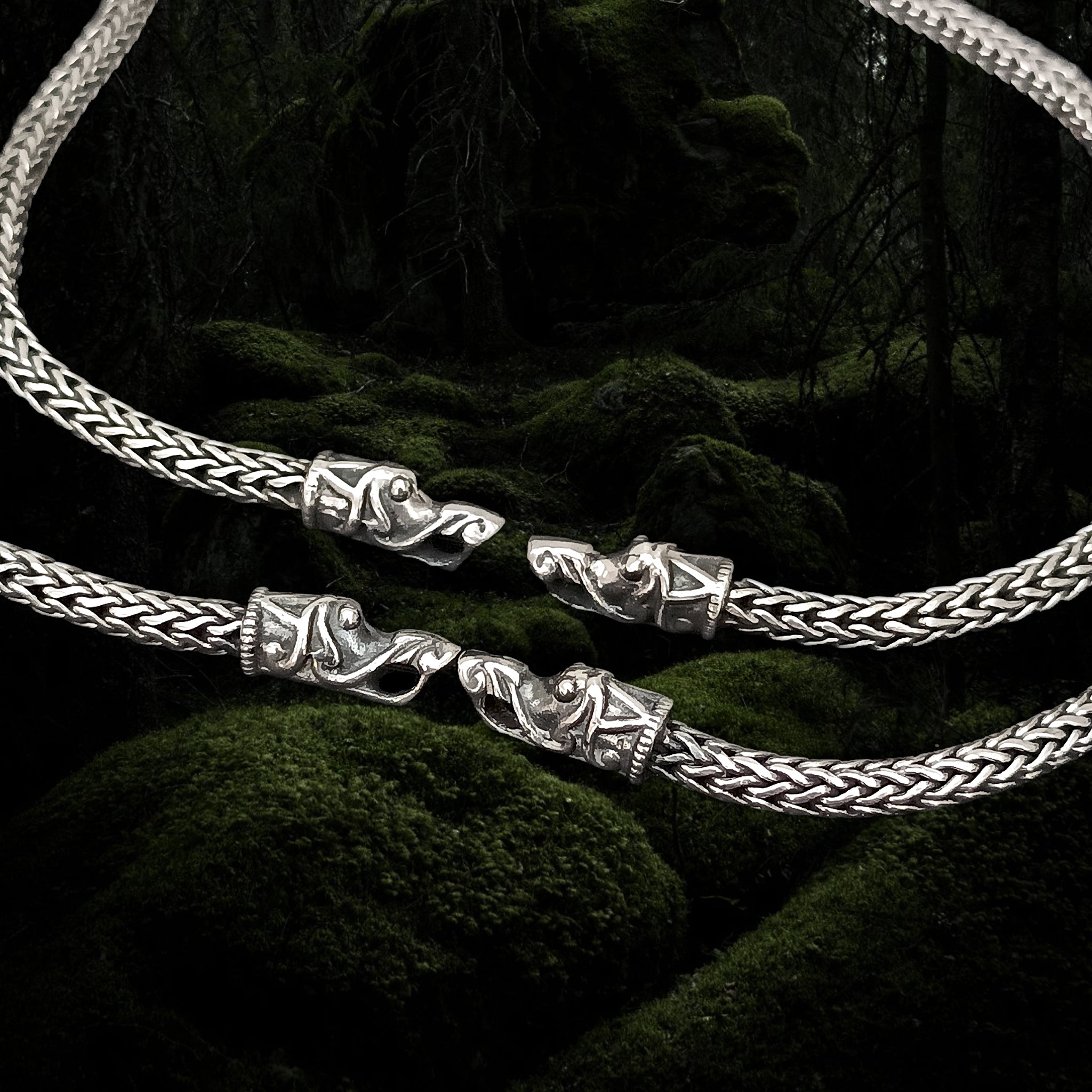 3.5mm Silver Snake Chain Necklaces - Gotland Dragon Heads - Close Up