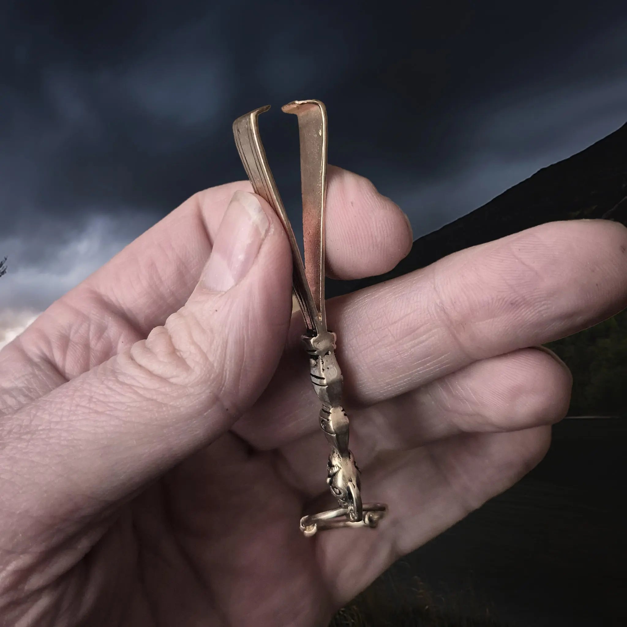 メタル The Rightbrigers Of Sweden / 1st Viking Age Replica, Bronze Tweezers from Gotland, Sweden - The Viking