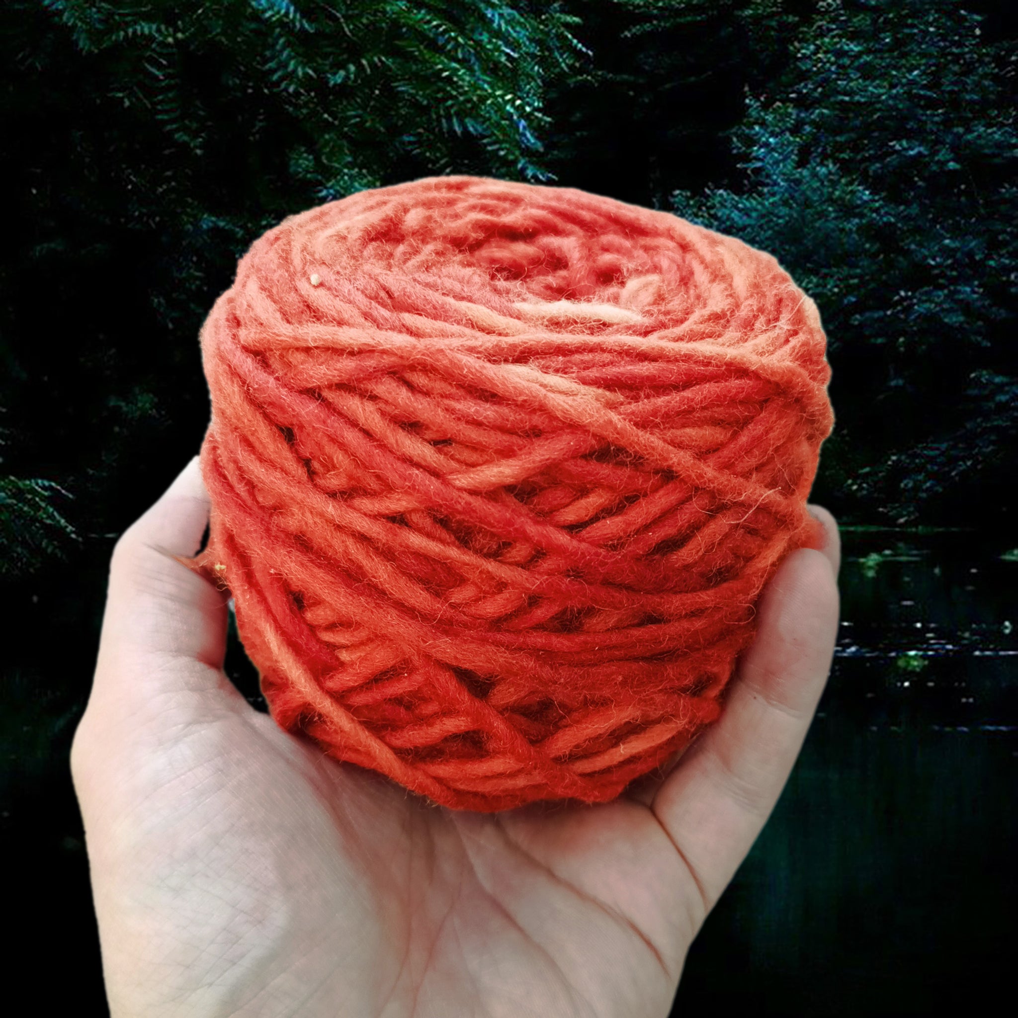 100g Nalbinding Wool Yarn Ball 1/1 - Light Madder Red