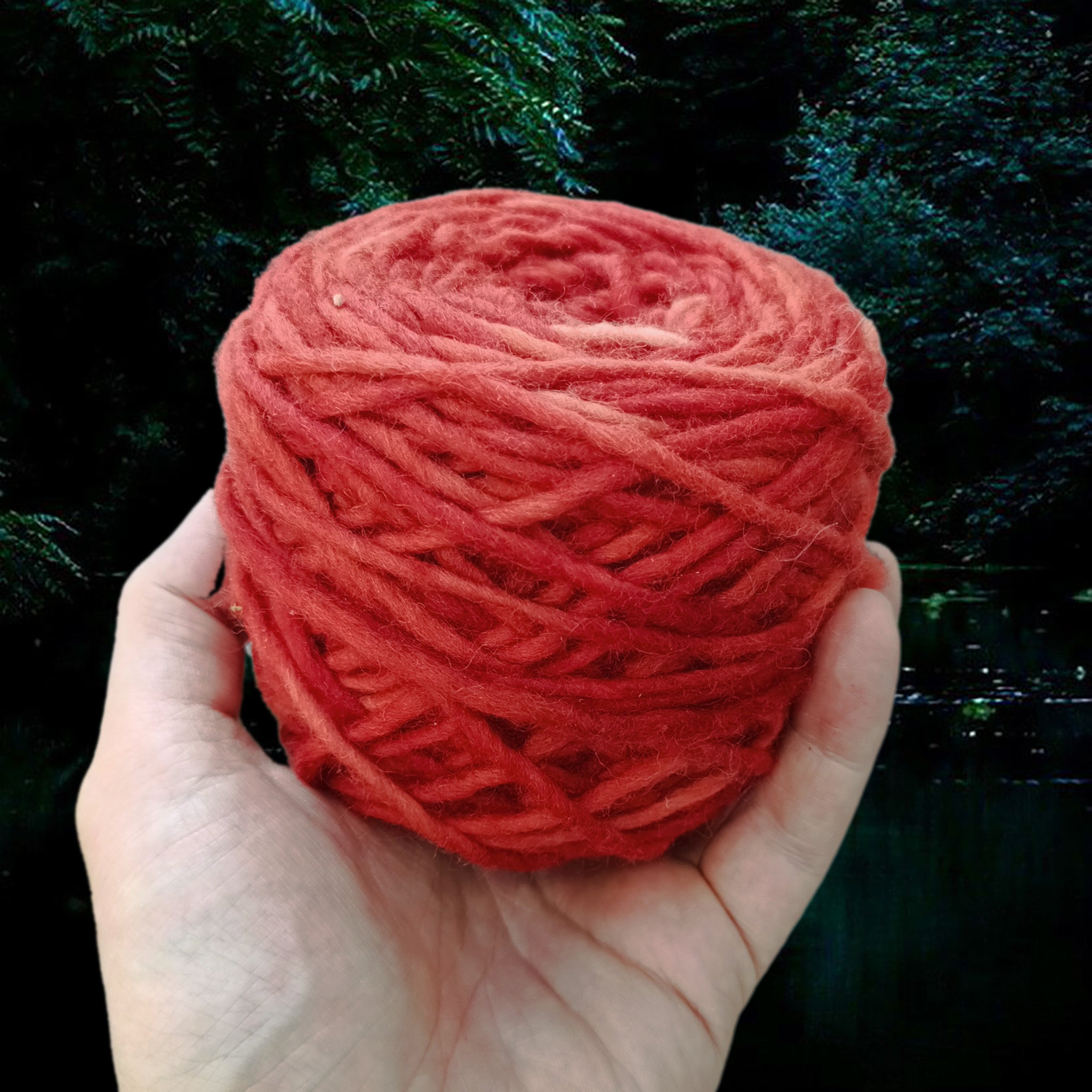 100g Nalbinding Wool Yarn Ball 1/1 - Madder Red