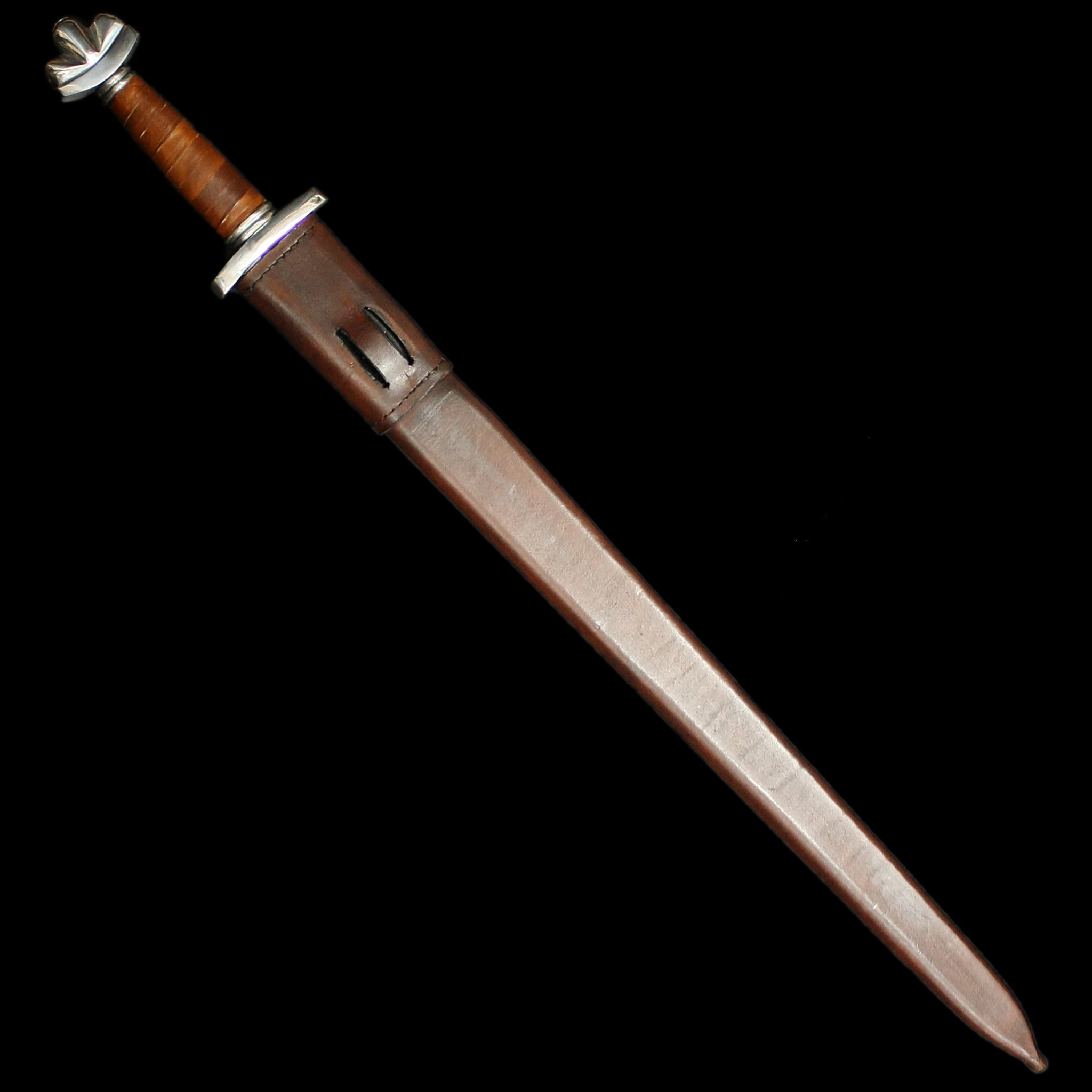 Viking / Saxon Sword with Tri-Lobe Pommel in Scabbard