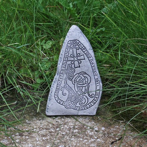 Runestone From Hägerstalund Uppland - Runestones