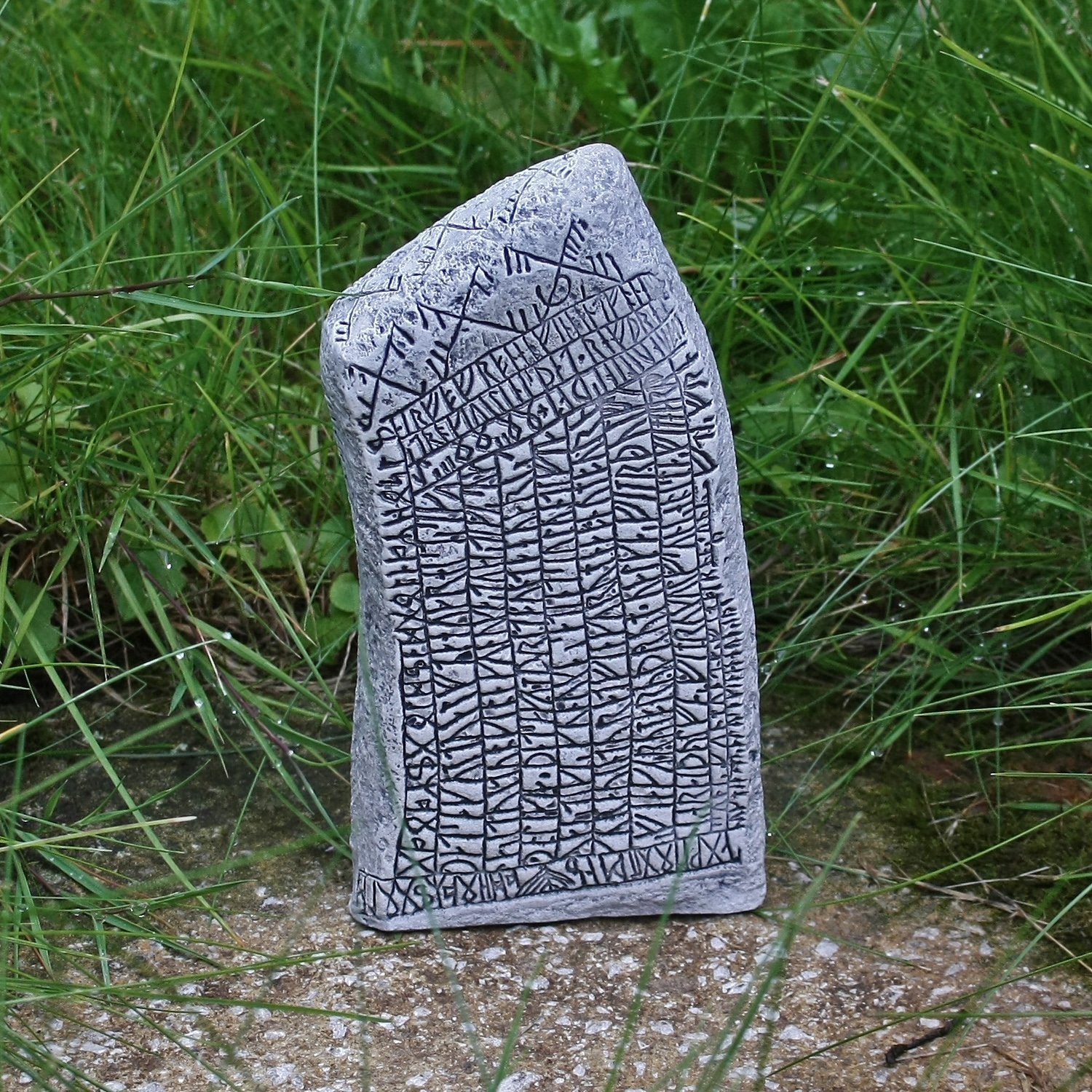 Rökstenen Runestone From Östergötland - Runestones