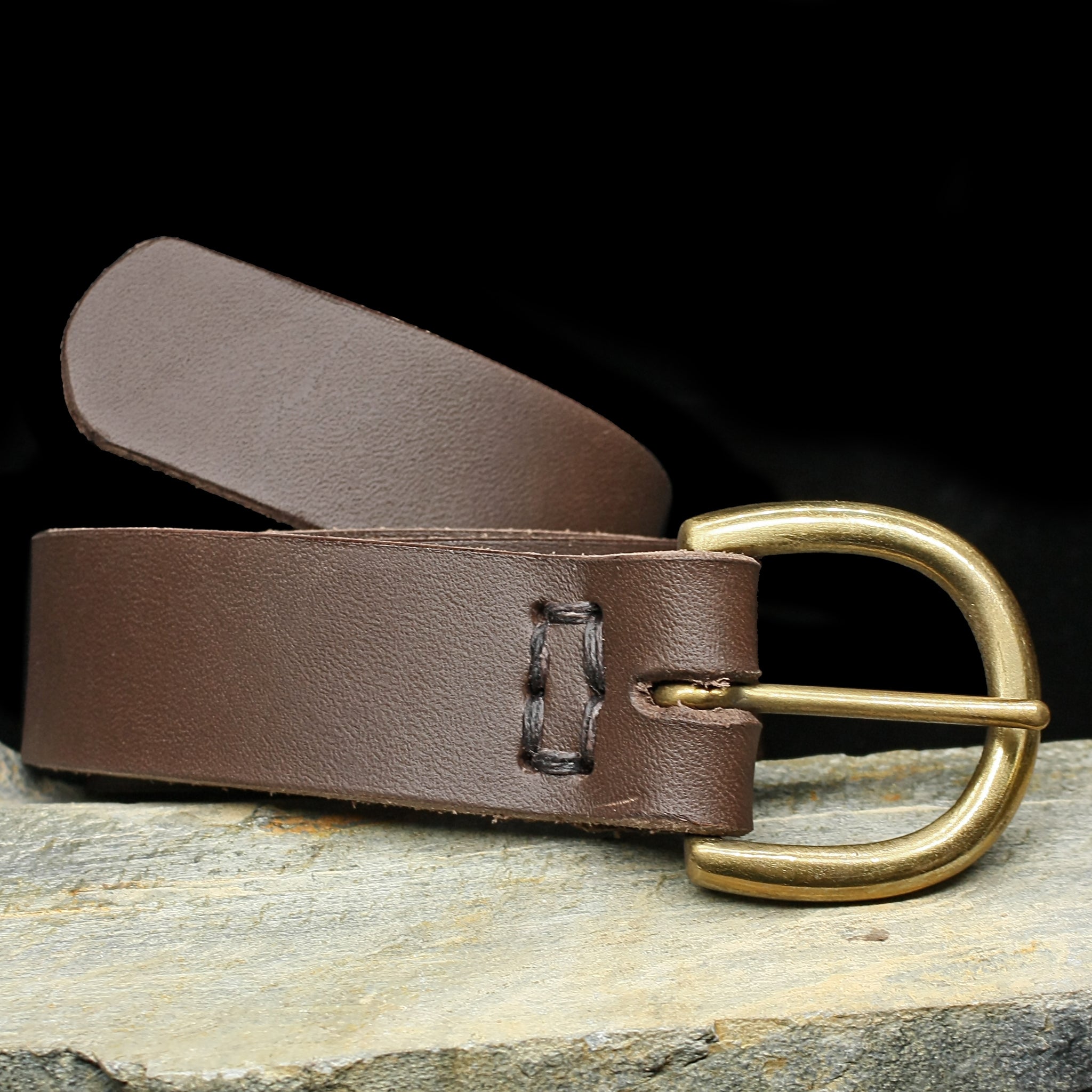 32mm (1 1/4 inch) leather Viking belt with brass buckle - Brown