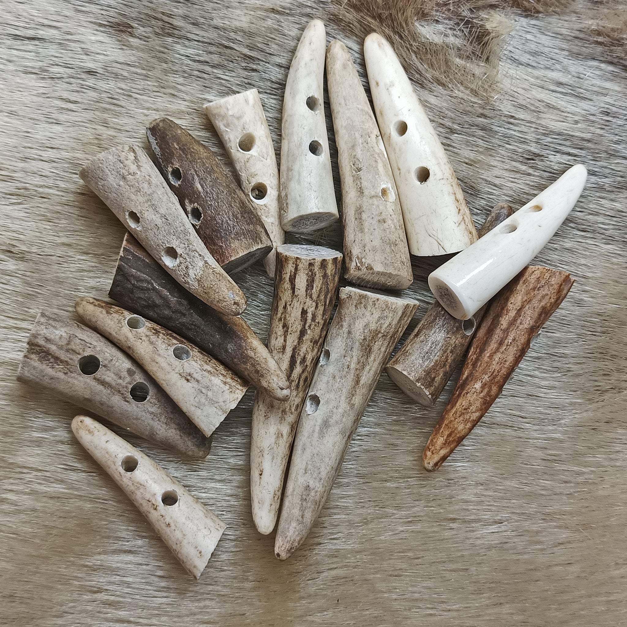Scottish Red Deer Antler Toggles - Mixed Pack