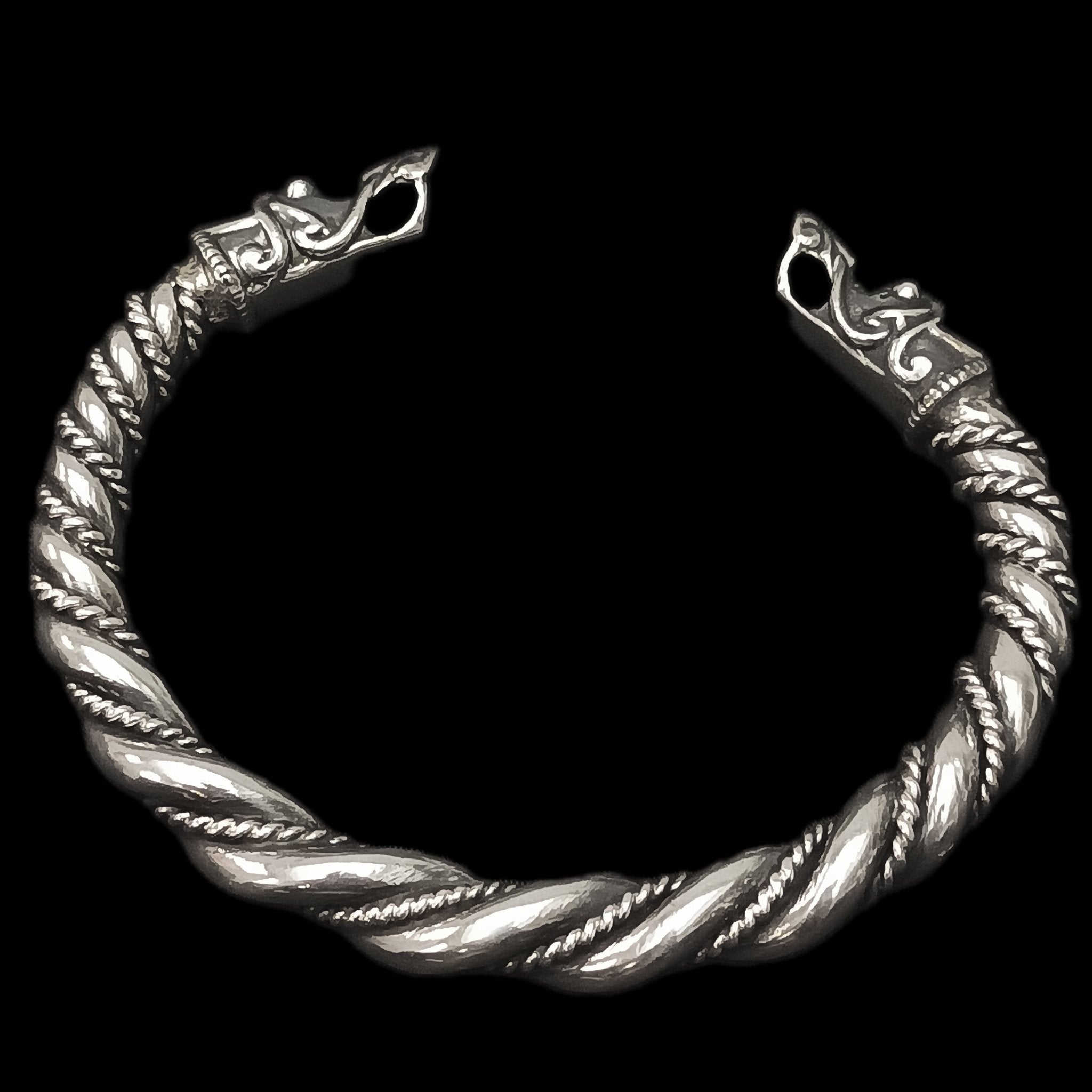 Thick Twisted Silver Arm Ring With Gotlandic Dragon Heads